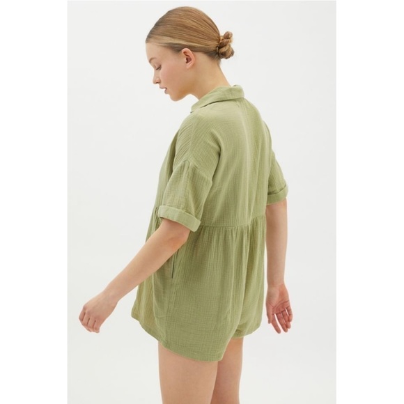 Urban OUTFITTERS | Kendra Button Front Romper Green Size Small - Picture 3 of 10